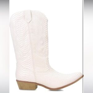 Coconuts by  Matisse Gaucho cowboy style boots